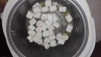 可口的可可花生牛轧做法图解3)