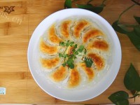 诱人的冰花煎饺做法图解8)