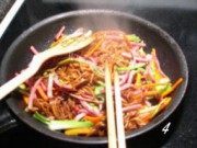 美味的四丝炒面