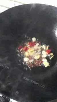 珍馐美味的土豆炖鸡块做法图解3)