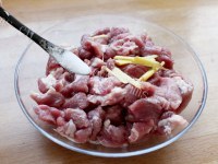 好吃的鲜肉藜麦粽子做法图解1)