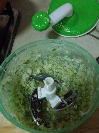 家常猪肉白菜水饺做法图解3)