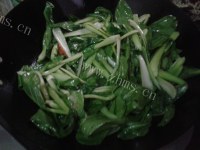 食欲满满的炝炒小白菜做法图解5)