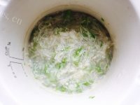 营养蔬菜烂面粥做法图解10)