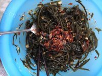 特色美食凉拌海带丝做法图解5)