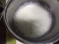 自制炼乳戚风蛋糕做法图解8)