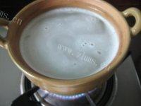 养颜的菠菜猪肝粥做法图解1)