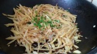 家常菜孜然土豆丝做法图解7)