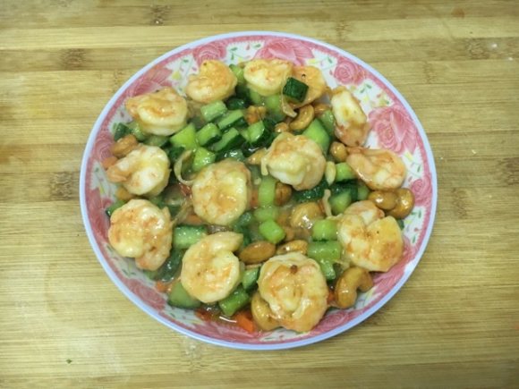 鲜美可口的腰果虾仁