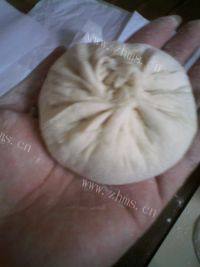 自己做的芹菜猪肉包做法图解13)