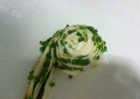 自制葱香手撕饼做法图解6)