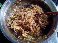 香醇的凉拌绿豆芽