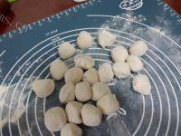 美美厨房之韭菜鸡蛋水饺做法图解6)