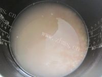好吃的红粳米肉松饭团做法图解3)