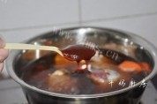 美味的卤牛肉豆干做法图解5)