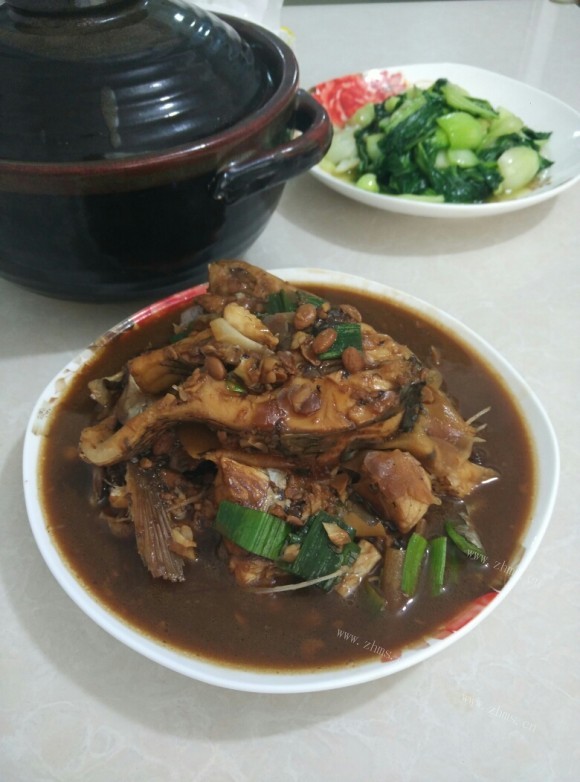 香喷喷的红烧鲫鱼