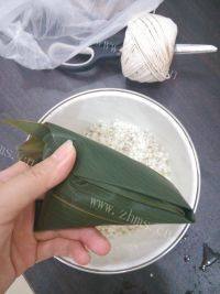 美味的蜜枣粽子做法图解6)