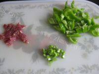 家常菜土豆片炒肉做法图解3)