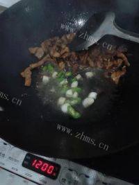 下饭的芹菜炒肉丝做法图解5)