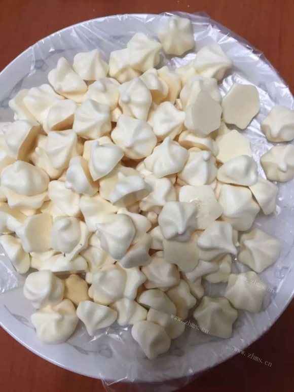香气浓郁的酸奶溶豆