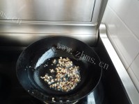 美味的香菇蛋炒饭做法图解4)