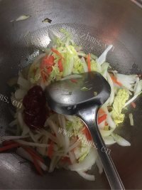 热腾腾的辣炒年糕做法图解4)