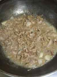 美味的咖喱土豆牛肉做法图解5)