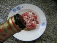 唇齿留香的肉丸白菜汤做法图解2)