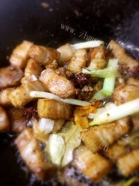 记忆中的红烧肉做法图解7)