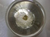 自制鲜虾披萨做法图解1)