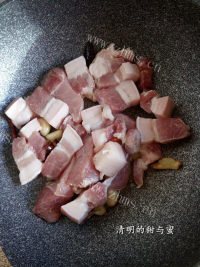 春笋烧五花肉做法图解5)