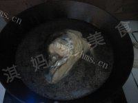 美味的三文鱼头豆腐汤做法图解9)