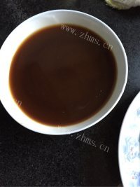 咸甜适中的酱香鸡腿做法图解3)