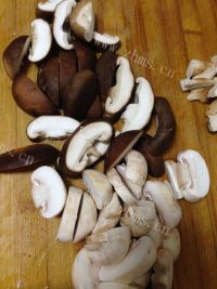 美味佳肴般的双菇烧豆腐做法图解1)