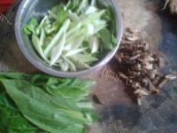 家常菜香菇白菜做法图解2)