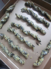 海苔芝麻阿拉棒做法图解9)