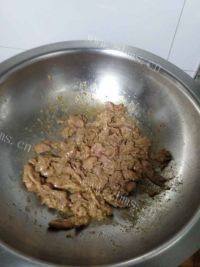 家常菜青瓜炒肉片做法图解2)