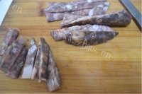 自制香肠卷做法图解4)