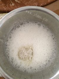 自制酸奶蛋糕做法图解6)