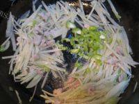 香喷喷的芹菜炒土豆丝做法图解8)