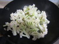 下饭的茄汁花菜做法图解2)