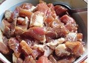 好吃的鲜肉粽子做法图解1)