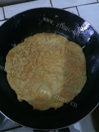 色泽鲜亮的南瓜鸡蛋煎饼做法图解5)