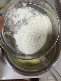 自制葡萄干饼干做法图解4)