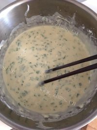 唇齿留香的韭菜饼做法图解2)