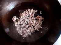 家常菜豆角丝炒肉做法图解3)