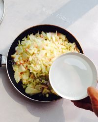 可口的桃子冰皮月饼做法图解10)