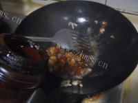 家常菜肉片炒芹菜做法图解4)