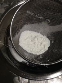 色味俱佳的熔岩蛋糕做法图解10)