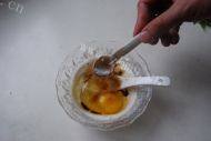 香酥的炸香椿鱼做法图解5)